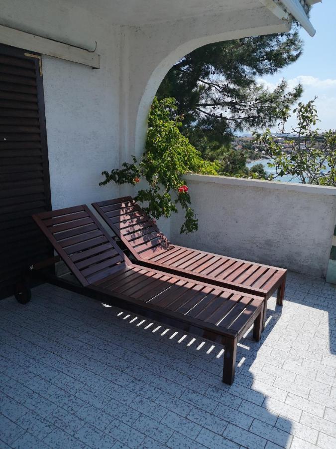Apartments Bassi Stara Baška Buitenkant foto