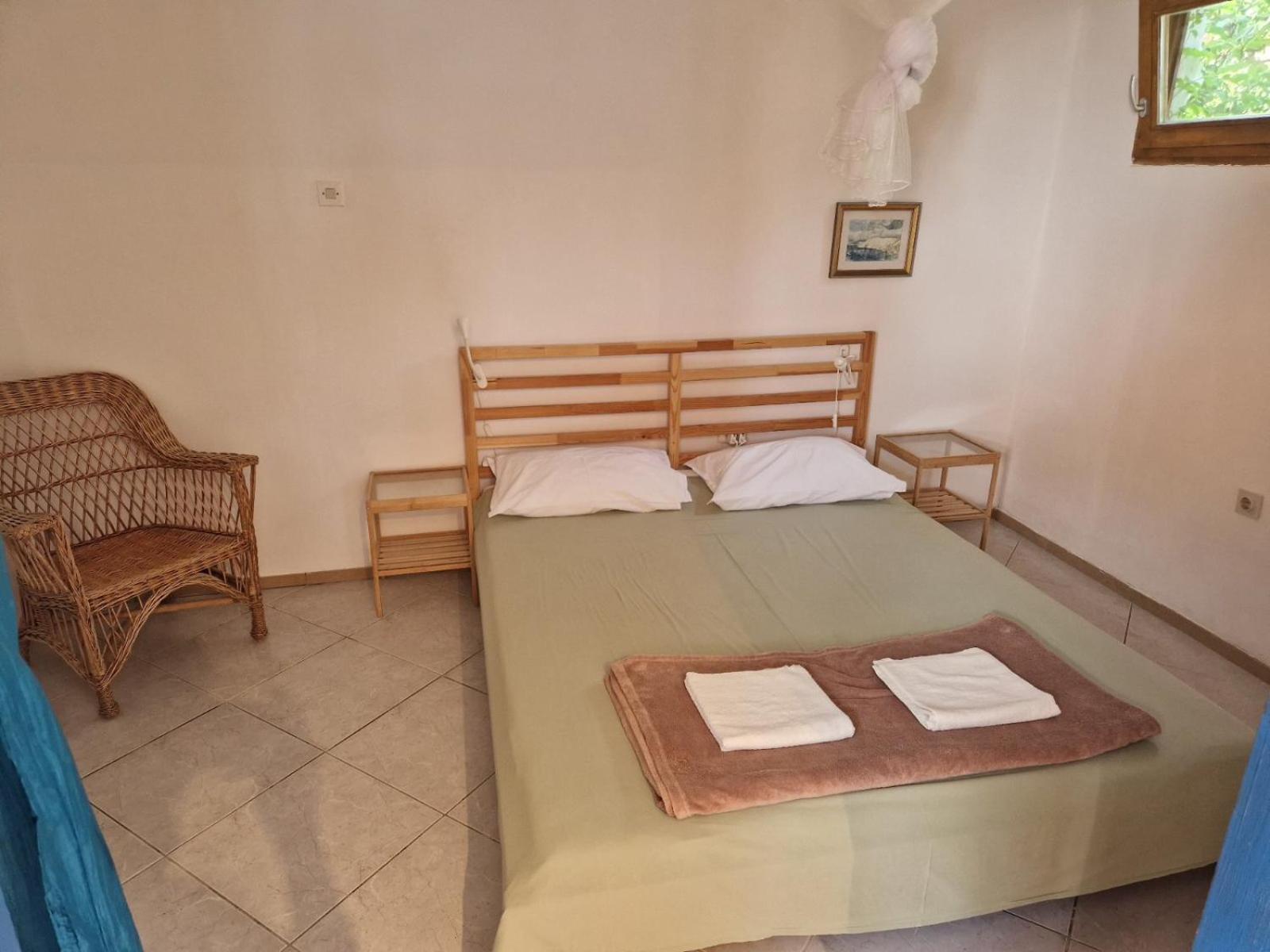 Apartments Bassi Stara Baška Buitenkant foto