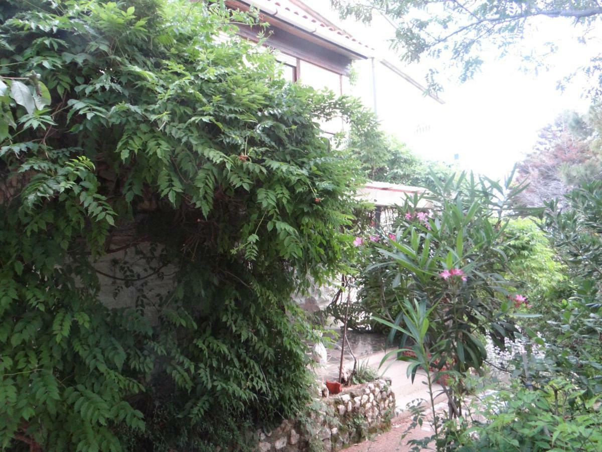 Apartments Bassi Stara Baška Buitenkant foto