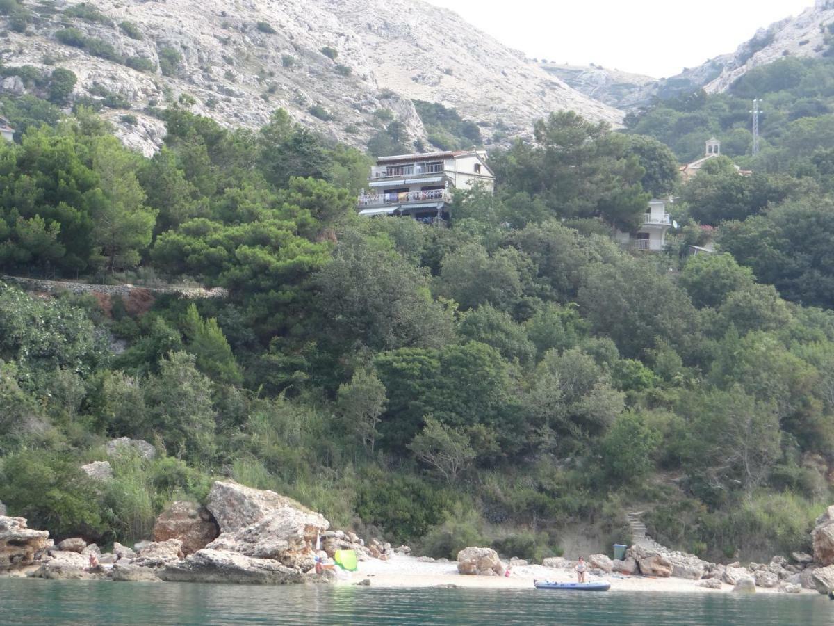 Apartments Bassi Stara Baška Buitenkant foto