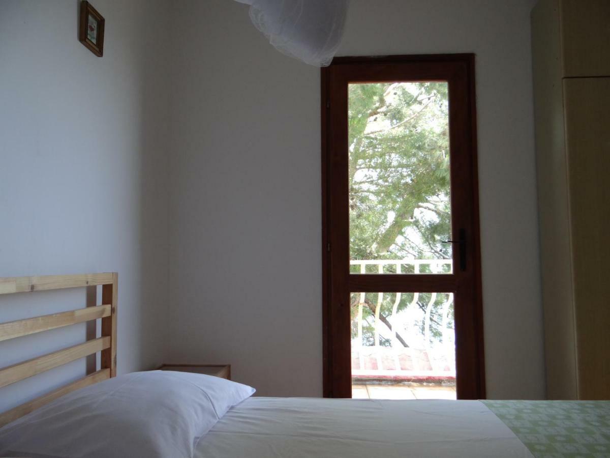Apartments Bassi Stara Baška Buitenkant foto